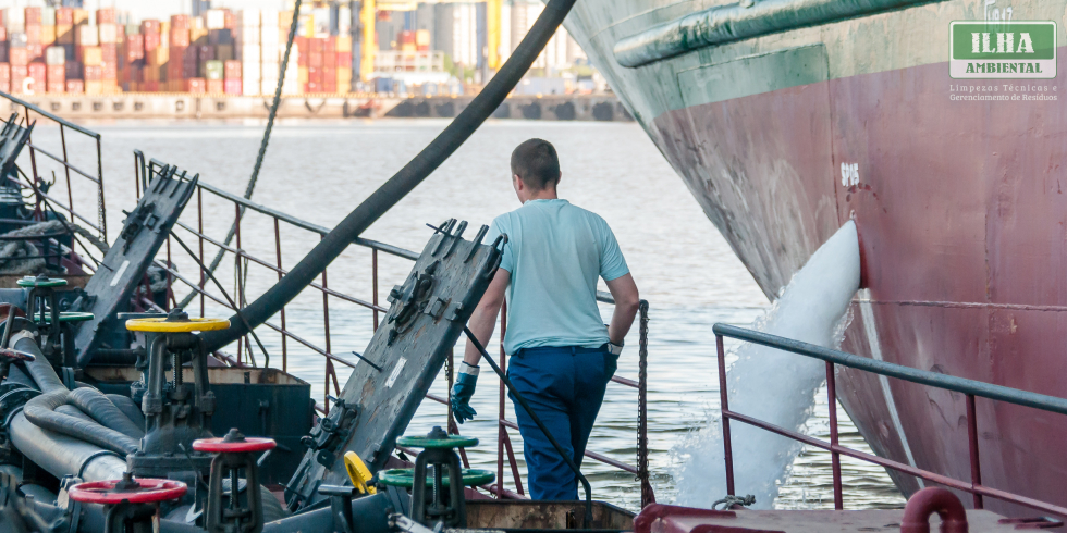 Limpeza de Navios: Tudo Sobre o Serviço da Ilha Ambiental