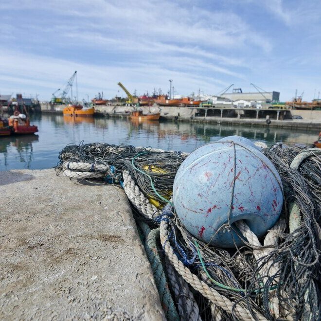 Logística e Transporte de Resíduos Gerados por Embarcações: Desafios e Soluções Logística e Transporte de Resíduos Gerados por Embarcações: Desafios e Soluções